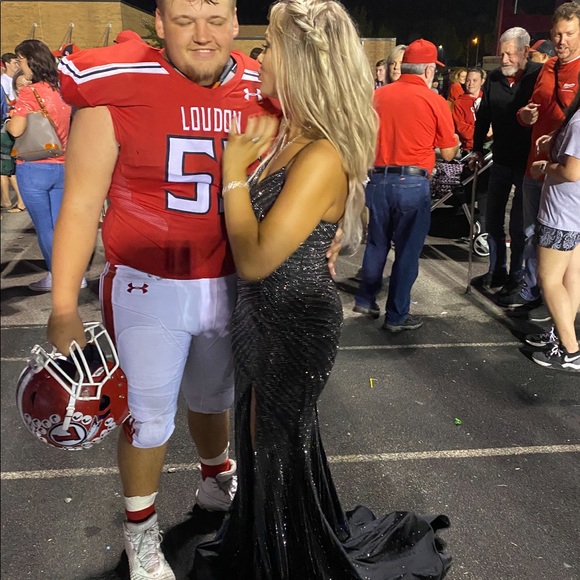 2 Sheri Hill dresses 500.00 a peice an the short one is 50.00 all size 4/6 - Picture 1 of 9